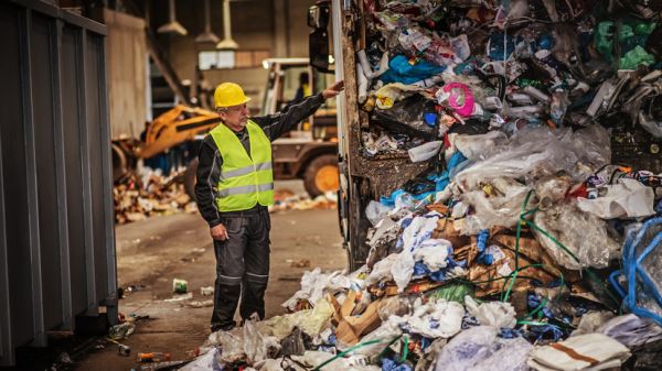 В Удмуртии убрали 4150 тонн мусора в 16 городах и районах с начала года